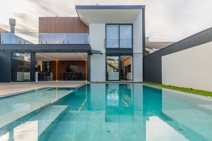 Casa à Venda em Maringá com Piscina: Onde Encontrar e Quanto Custa