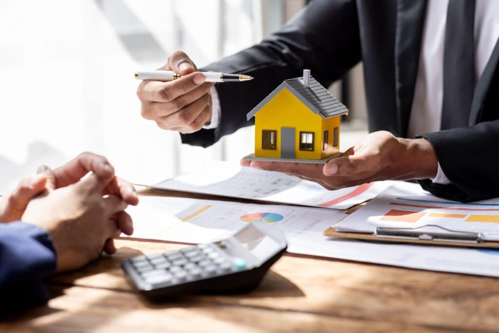 Imobiliária Boutique em Maringá: Por Que o Atendimento Consultivo Cresce no Mid-High