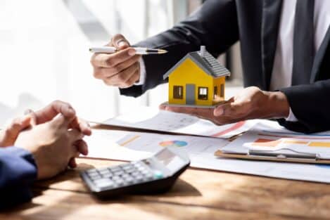 Imobiliária Boutique em Maringá: Por Que o Atendimento Consultivo Cresce no Mid-High