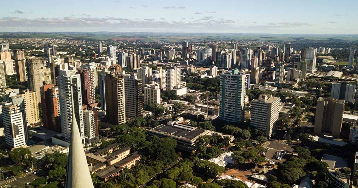Casa à Venda em Maringá Jardim Alvorada: O Que Esperar 5 casa à venda maringá jardim alvorada — residência de 3 quartos com área gourmet e jardim